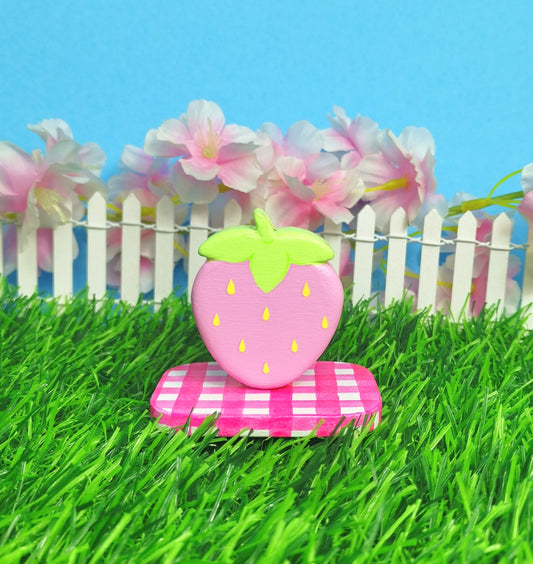 Strawberry spray holder