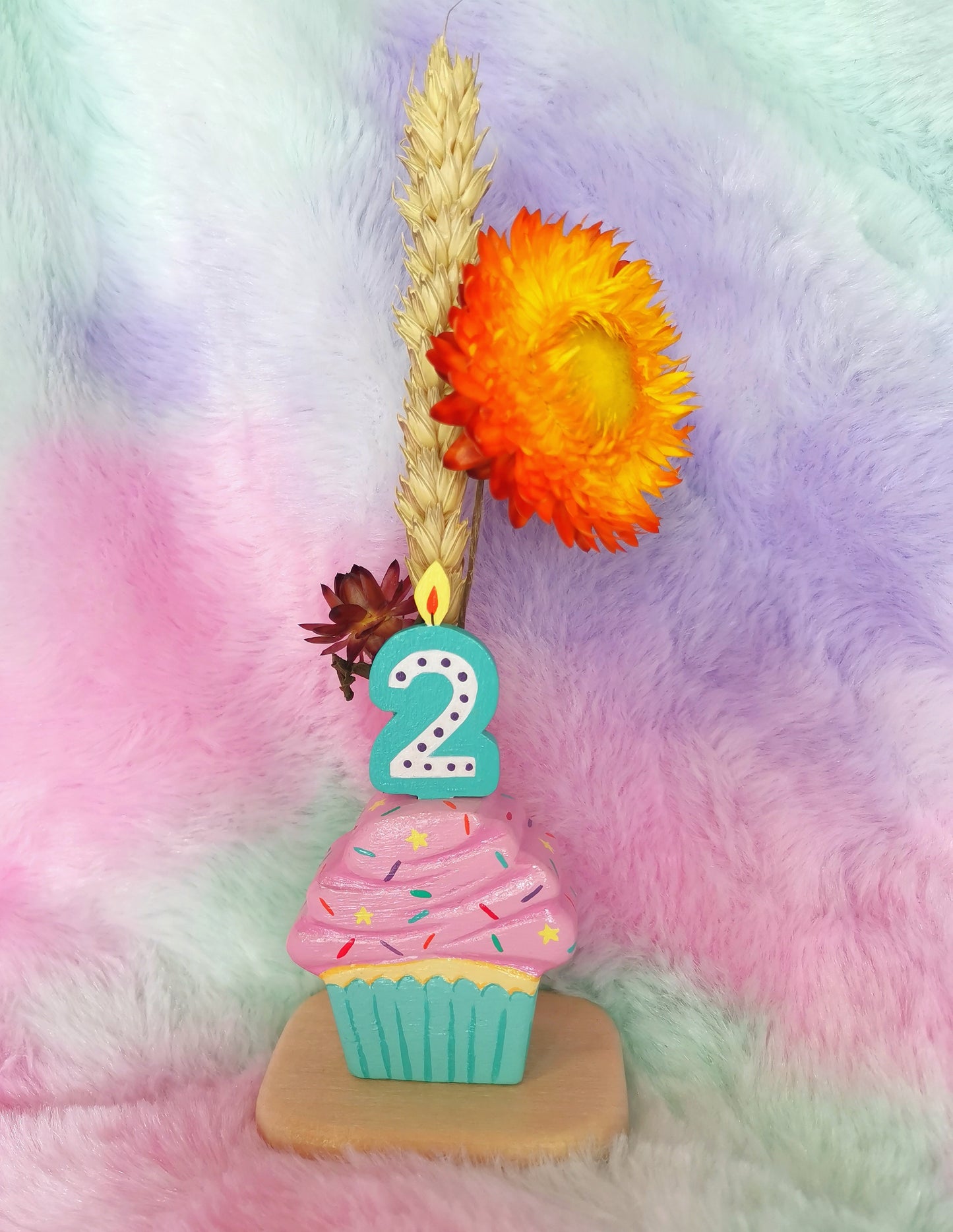 Cupcake spray holder (with changeable toppings)