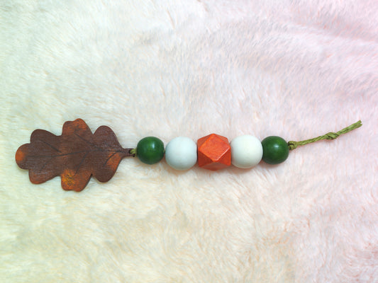 Autumn leaf chew