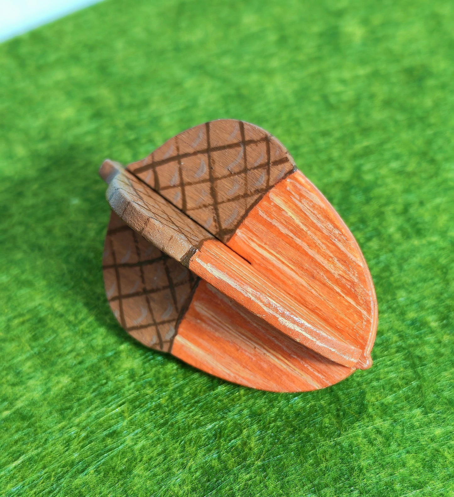 Acorn chew